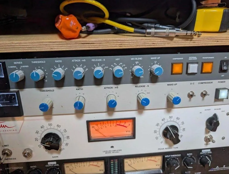 Stam SA-2A+ leveling amp with a lit VU meter